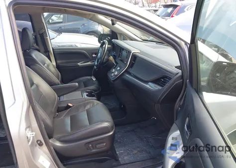 2018 Toyota Sienna Se 8 Passenger from USA, damaged, VIN 5TDXZ3DC3JS938129